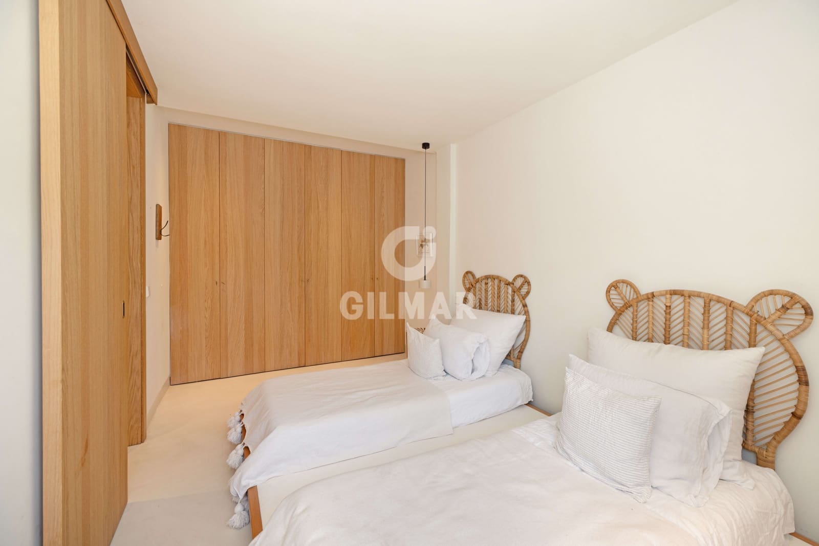 4 bedroom Semi-detached Villa for sale in Guadalmina with pool garage - € 1,125,000 (Ref: 9821601)