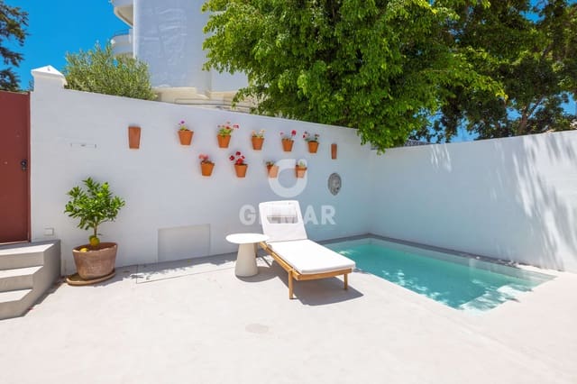 4 makuuhuone Paritalo myytävänä paikassa Guadalmina Alta, Marbella mukana uima-altaan 
autotalli - 1 125 000 € (Ref: 9821601)