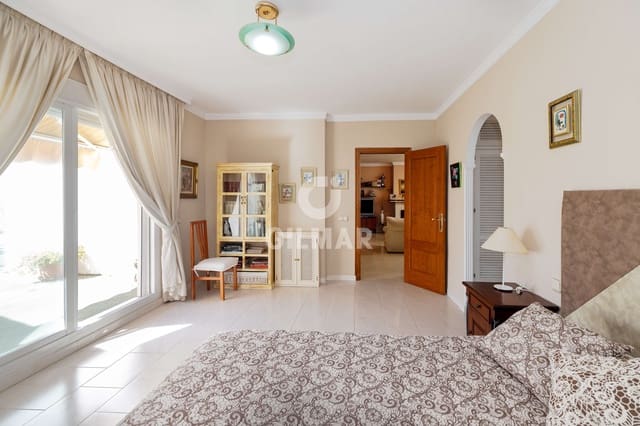 4 makuuhuone Paritalo myytävänä paikassa Rodeo Alto - Guadaiza - La Campana, Marbella mukana 
autotalli - 650 000 € (Ref: 9823666)