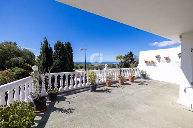 4 makuuhuone Paritalo myytävänä paikassa Rodeo Alto - Guadaiza - La Campana, Marbella mukana 
autotalli - 650 000 € (Ref: 9823666)