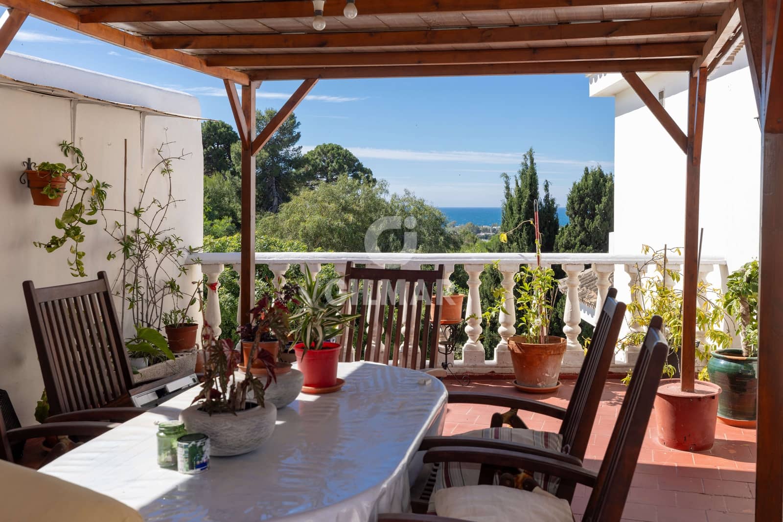 4 makuuhuone Paritalo myytävänä paikassa Nueva Andalucia mukana 
autotalli - 650 000 € (Ref: 9823666)