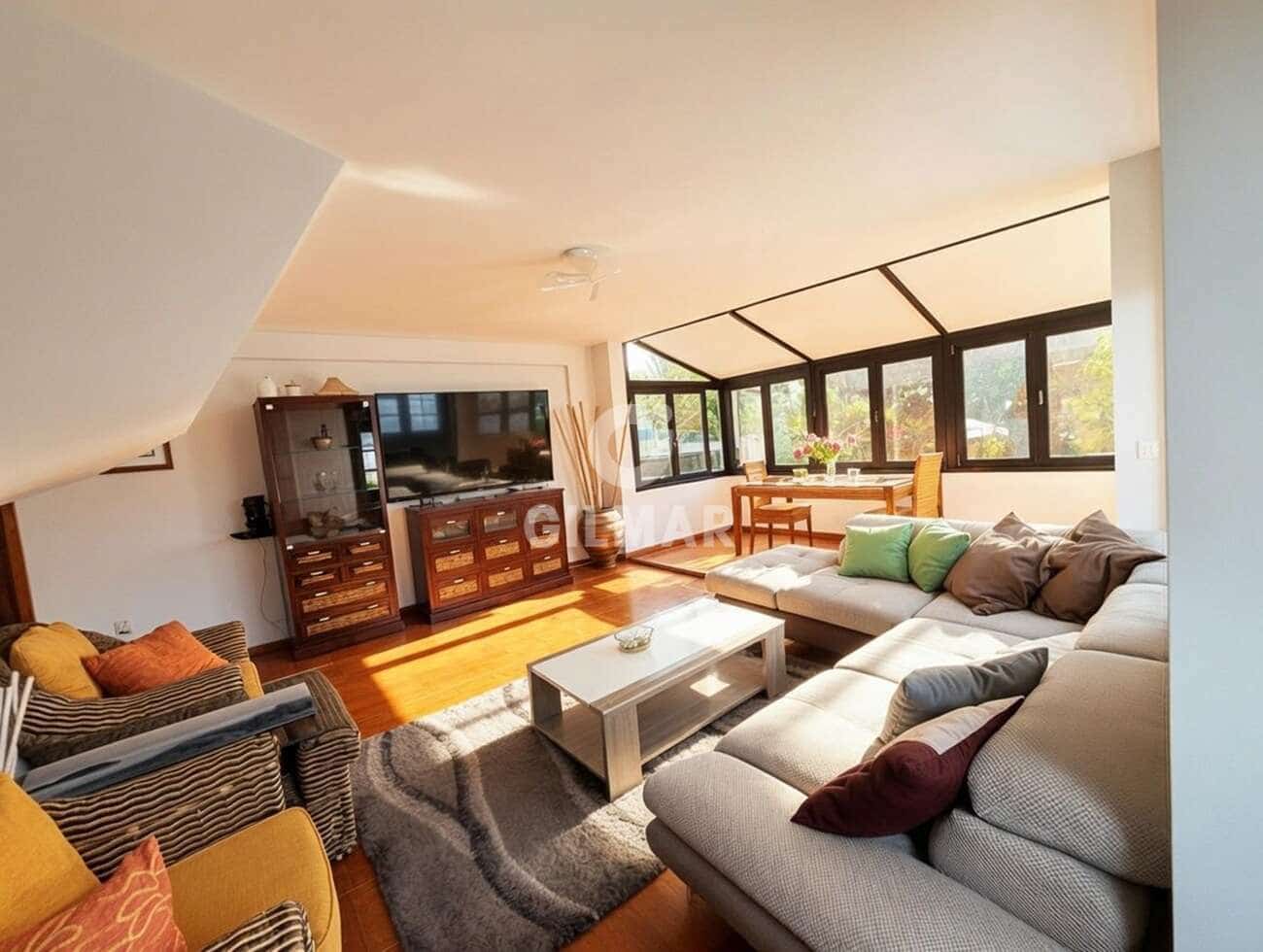 3 bedroom Semi-detached Villa for sale in Costa del Silencio with pool - € 425,000 (Ref: 9824057)