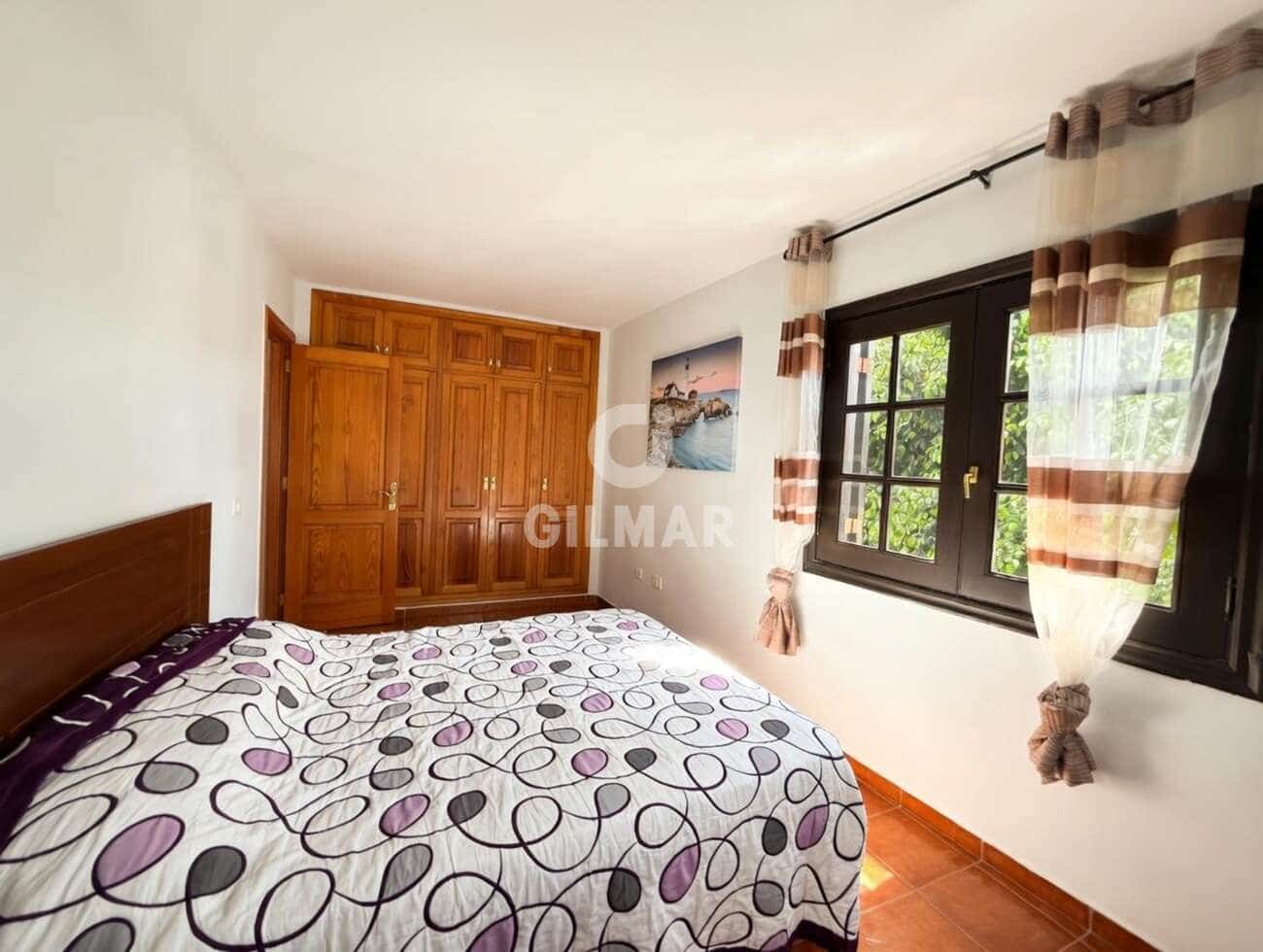 3 bedroom Semi-detached Villa for sale in Costa del Silencio with pool - € 425,000 (Ref: 9824057)