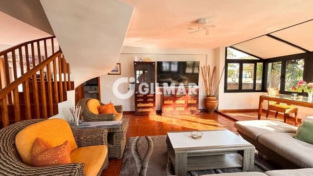 3 sovrum Semi-fristående Villa till salu i Costa del Silencio, Arona med pool - 425 000 € (Ref: 9824057)