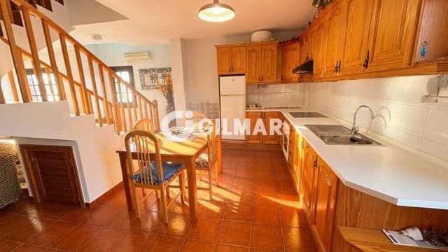 3 sovrum Semi-fristående Villa till salu i Costa del Silencio, Arona med pool - 425 000 € (Ref: 9824057)