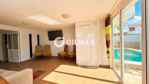 3 sovrum Semi-fristående Villa till salu i Costa del Silencio, Arona med pool - 425 000 € (Ref: 9824057)