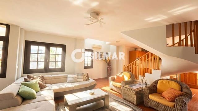 3 sovrum Semi-fristående Villa till salu i Costa del Silencio, Arona med pool - 425 000 € (Ref: 9824057)