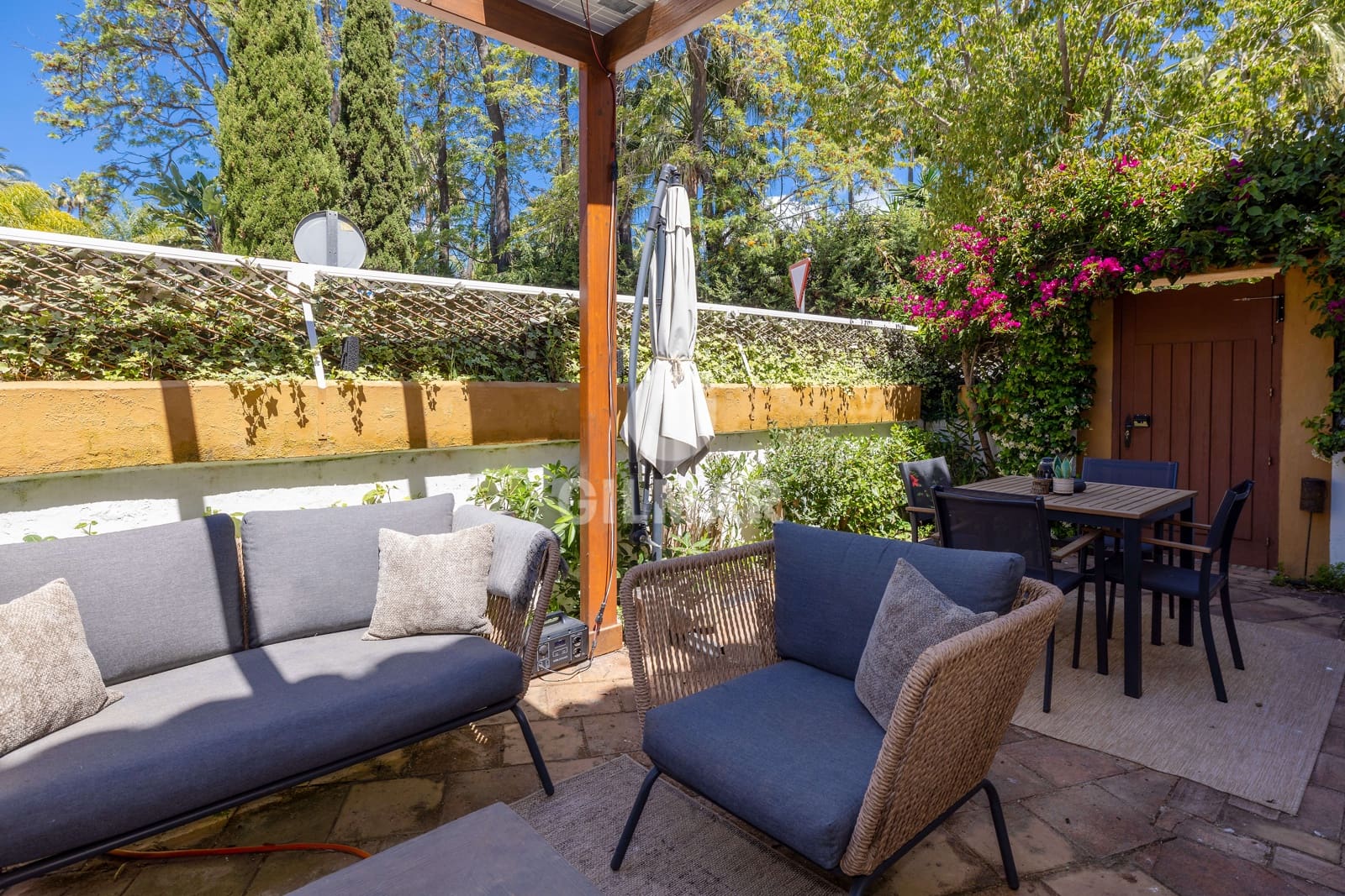 2 camera da letto Villetta a Schiera in vendita in Guadalmina con piscina garage - 689.000 € (Rif: 9824058)