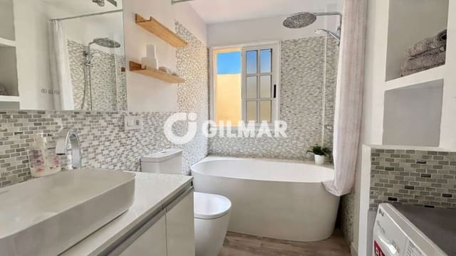 1 sypialnia Penthouse na sprzedaż w Torviscas, Adeje z basenem garażem - 350 000 € (Ref: 9824355)