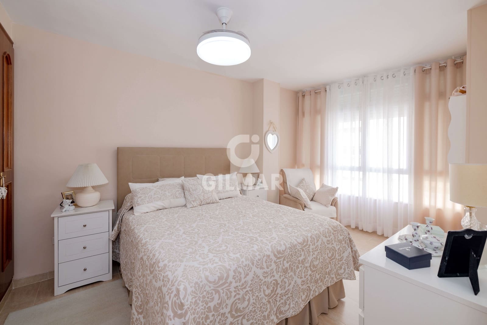 3 bedroom Flat for sale in Estepona - € 470,000 (Ref: 9825821)