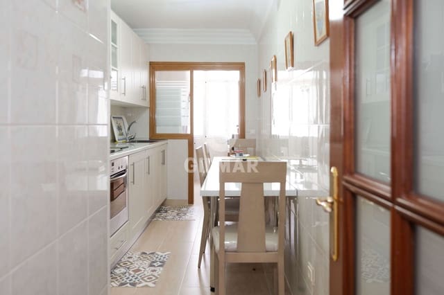 3 chambre Appartement à vendre à Huerta Nueva, Estepona - 499 000 € (Ref: 9825821)