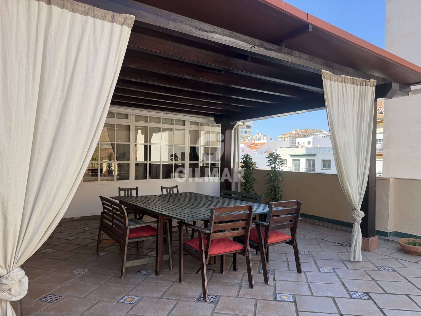 2 slaapkamer Flat te koop in Fuengirola - € 565.000 (Ref: 9827532)