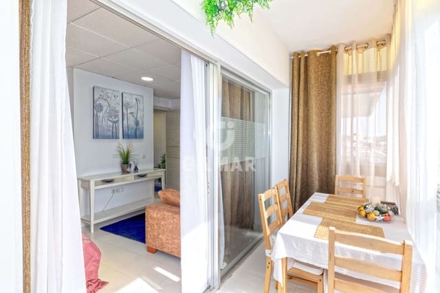 2 slaapkamer Flat te koop in Benalmadena Costa, Benalmádena met zwembad - € 365.000 (Ref: 9827534)