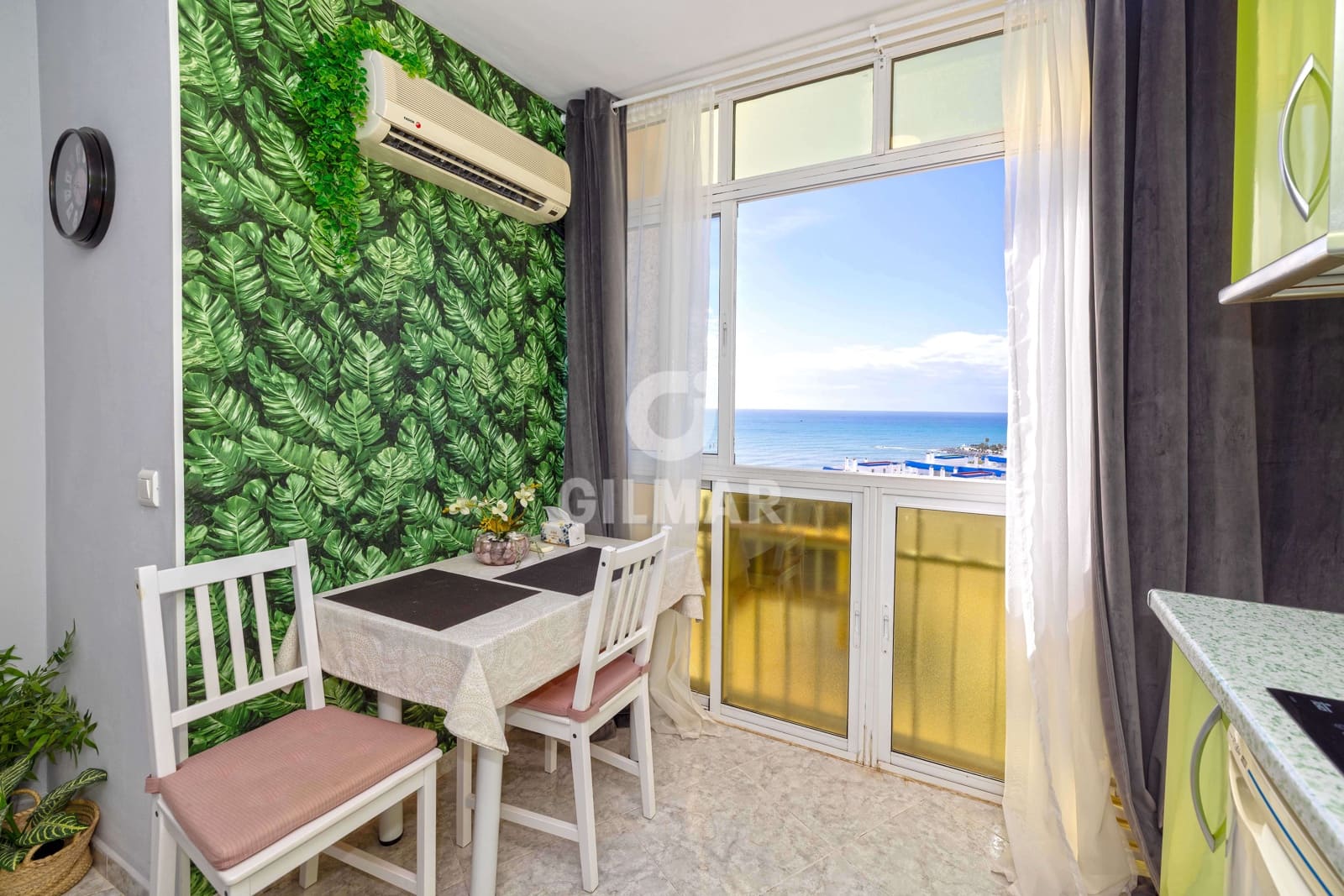 2 soverom Leilighet til salgs i Benalmadena Costa med svømmebasseng - € 365 000 (Ref: 9827534)