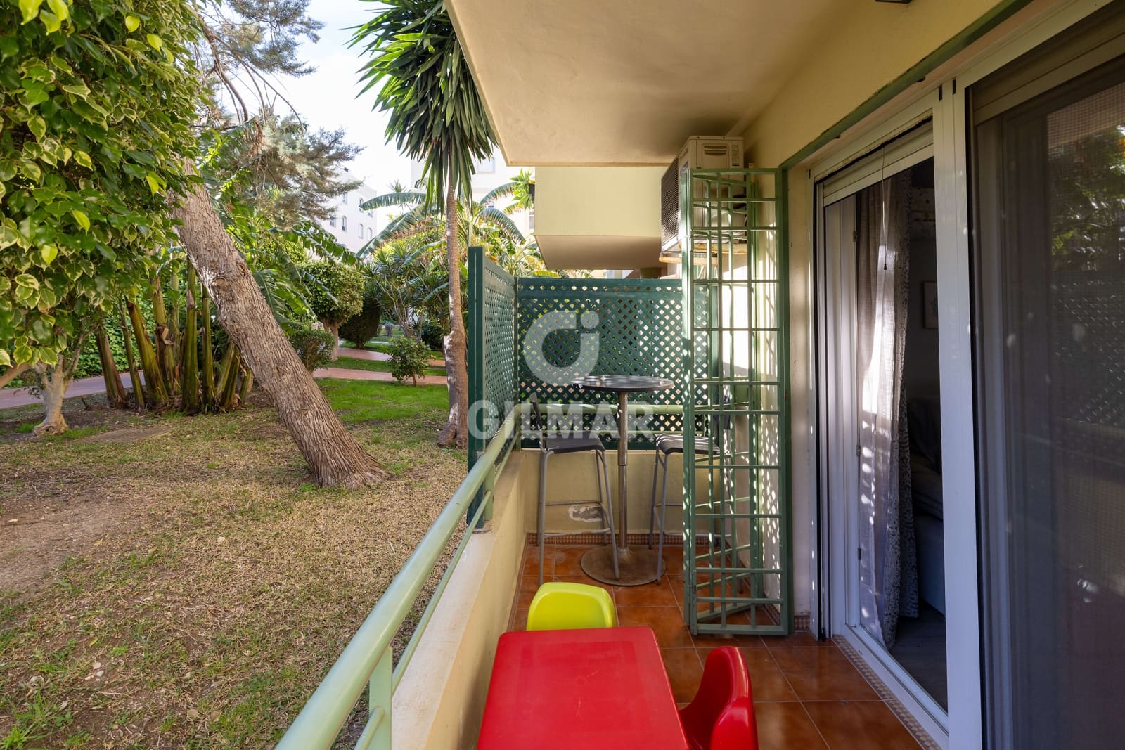 Piso de 3 habitaciones en Torremolinos en venta con piscina garaje - 359.000 € (Ref: 9827538)