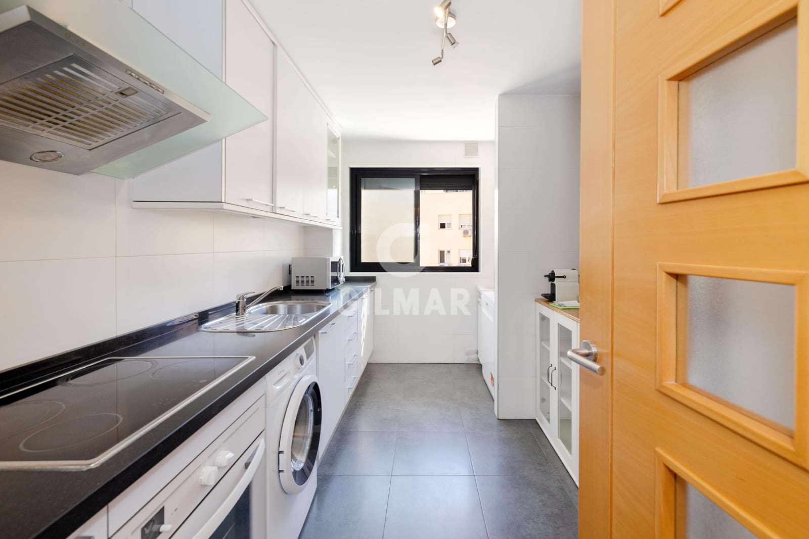 2 bedroom Flat for sale in Torremolinos with garage - € 370,000 (Ref: 9827539)