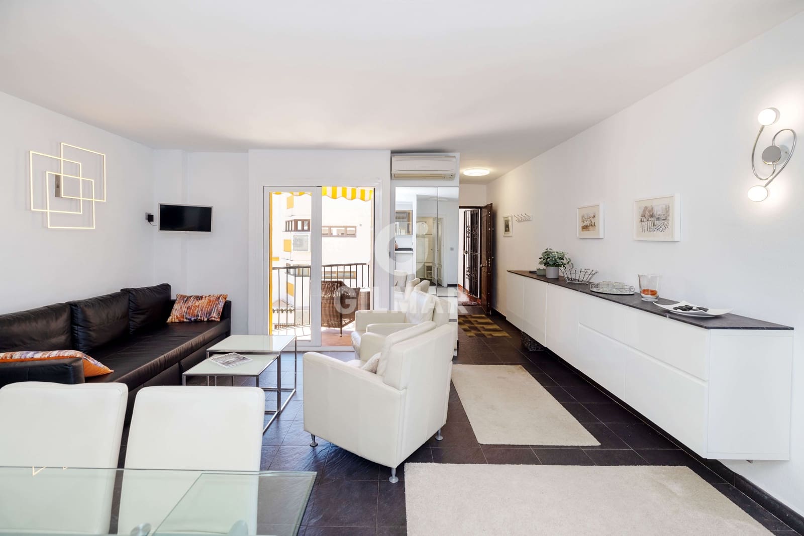 2 slaapkamer Flat te koop in Fuengirola met zwembad - € 549.000 (Ref: 9827542)