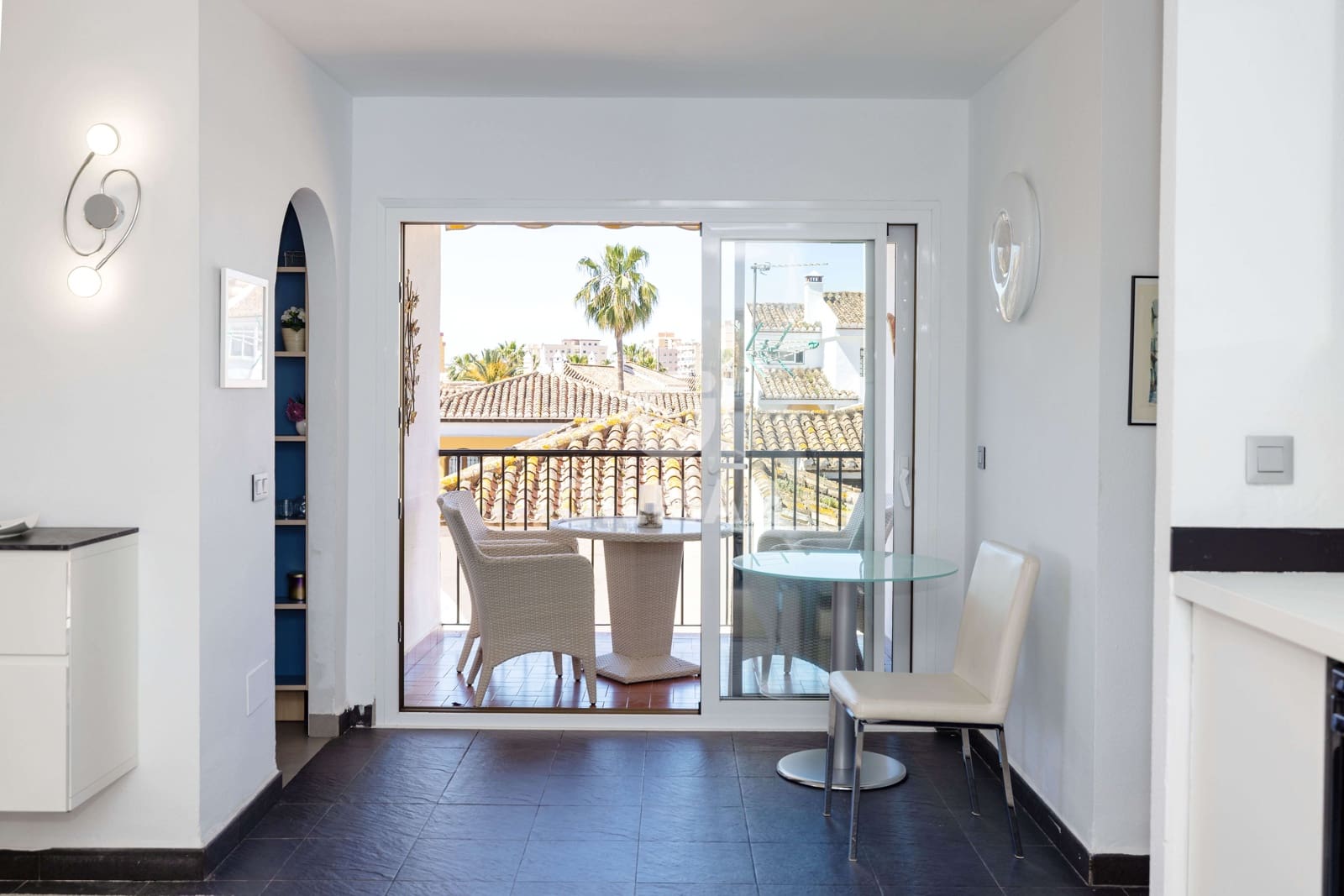2 slaapkamer Flat te koop in Fuengirola met zwembad - € 549.000 (Ref: 9827542)