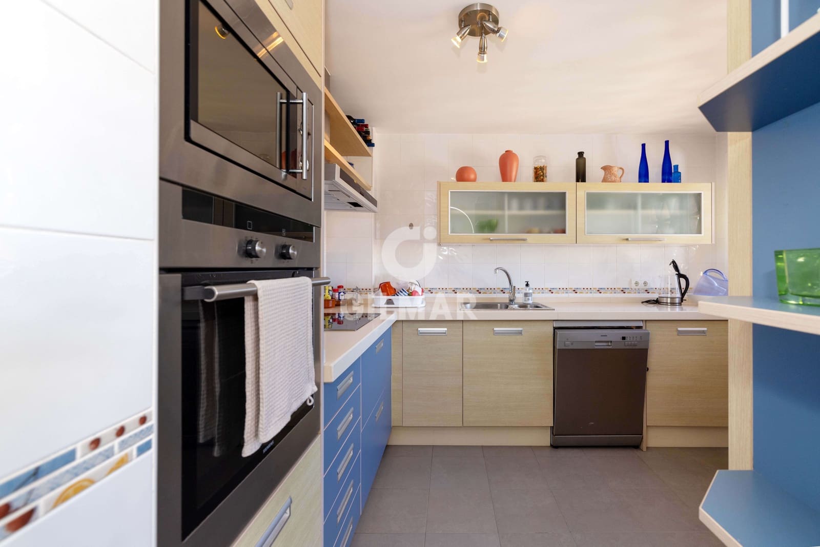 2 slaapkamer Flat te koop in Fuengirola met zwembad - € 549.000 (Ref: 9827542)