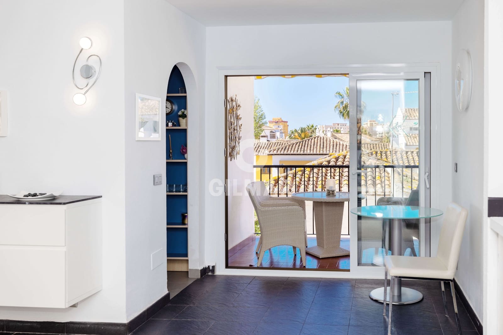 2 slaapkamer Flat te koop in Fuengirola met zwembad - € 549.000 (Ref: 9827542)