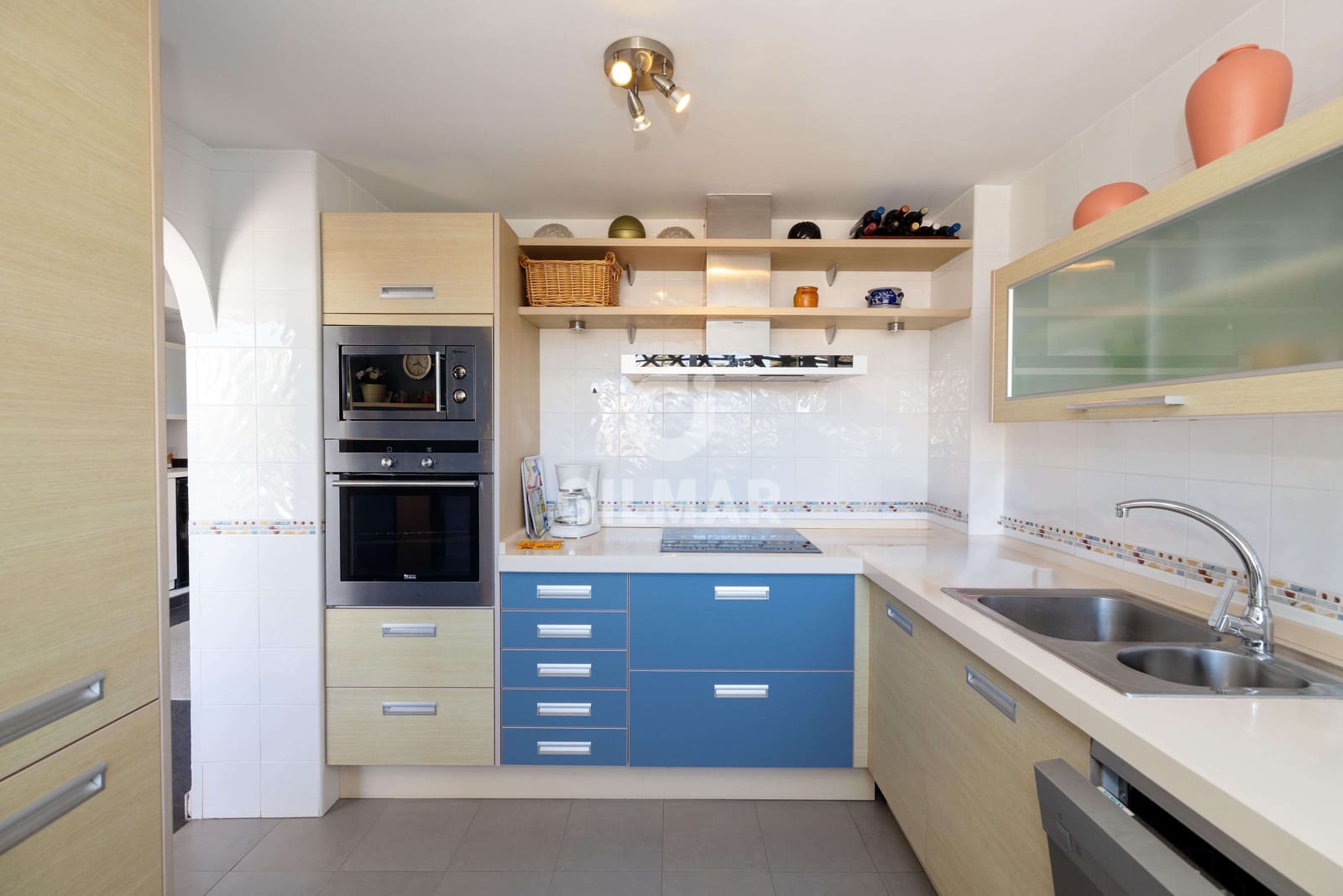 2 slaapkamer Flat te koop in Fuengirola met zwembad - € 549.000 (Ref: 9827542)