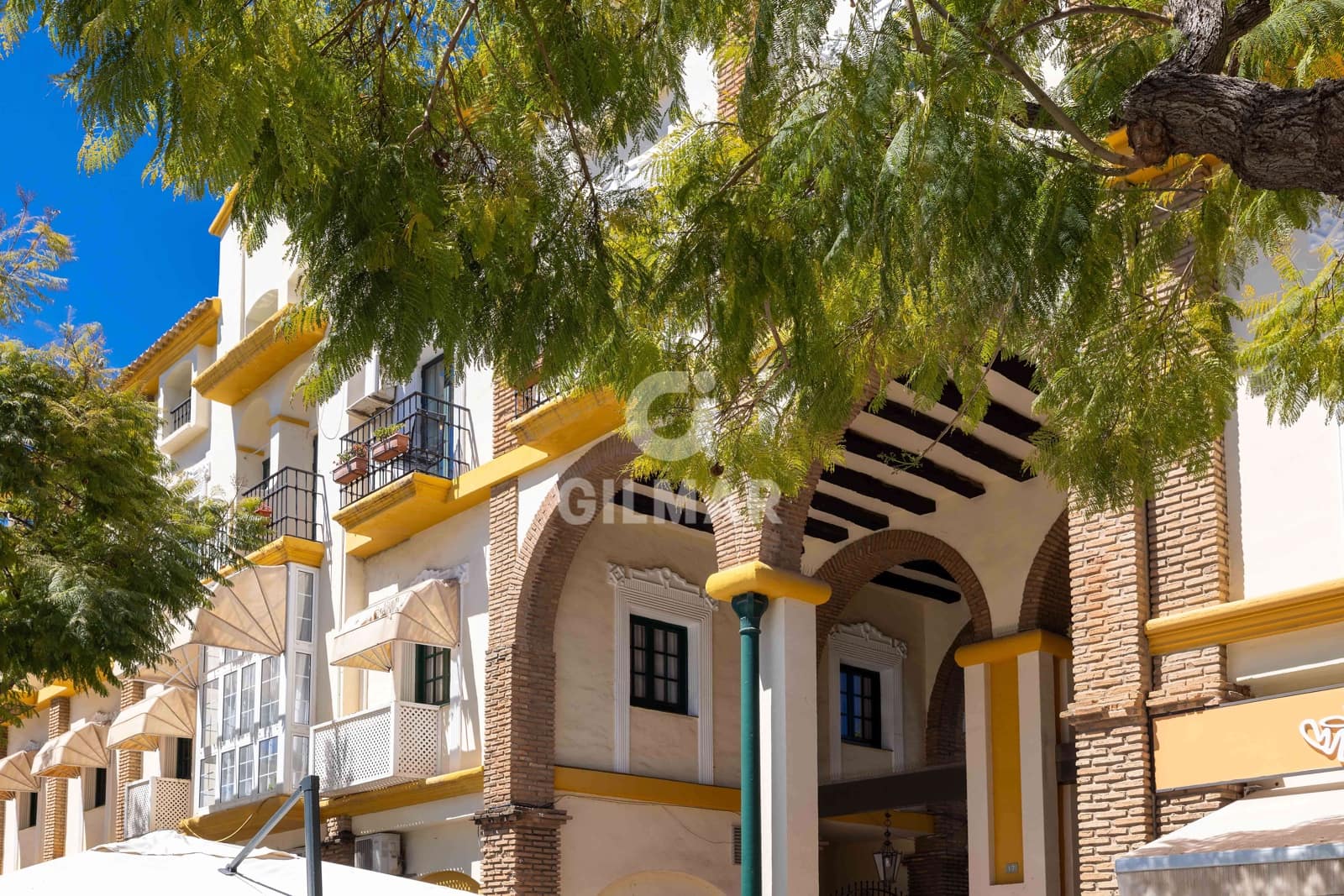 2 slaapkamer Flat te koop in Fuengirola met zwembad - € 549.000 (Ref: 9827542)