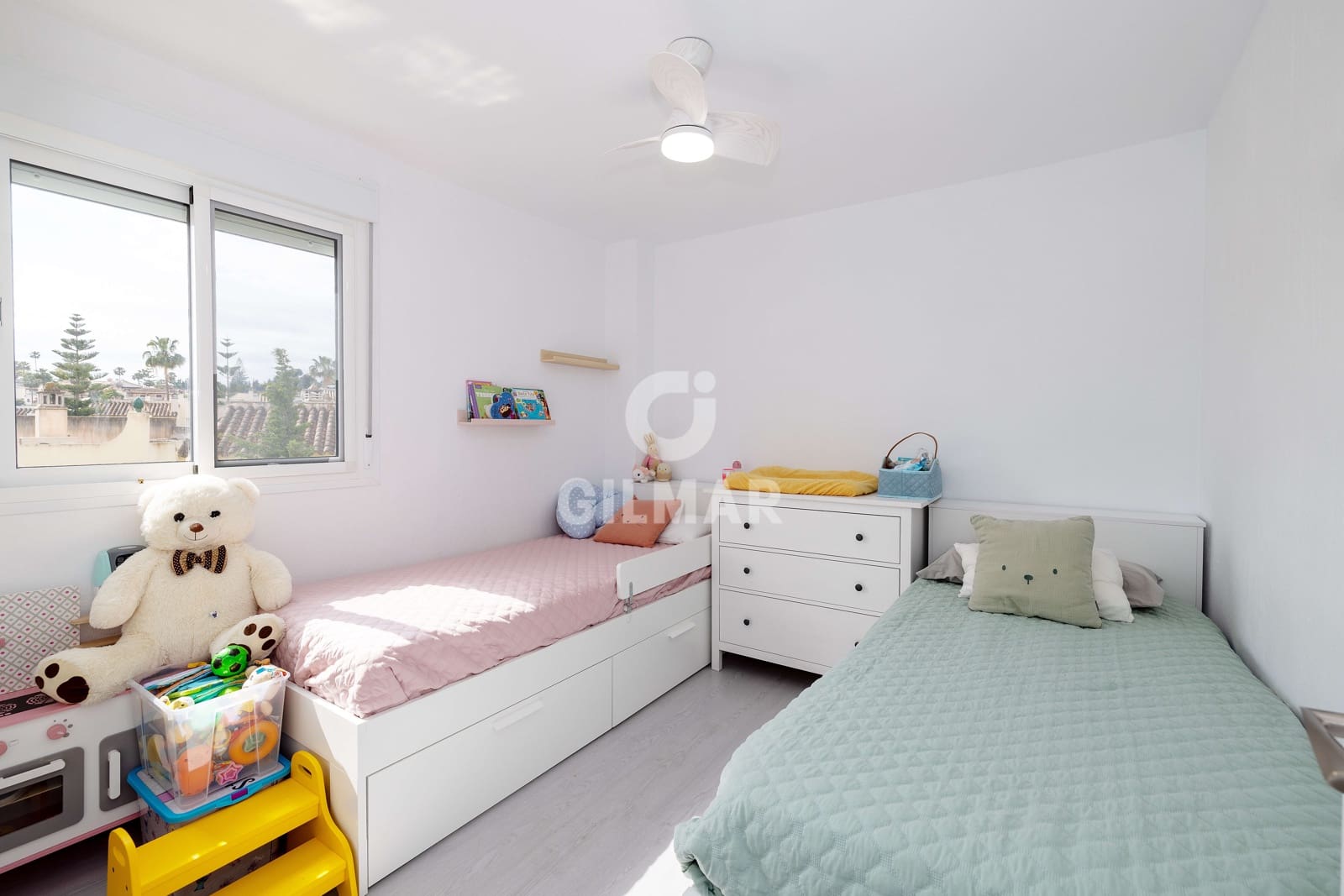 3 slaapkamer Flat te koop in Las Lagunas de Mijas met zwembad - € 320.000 (Ref: 9827545)