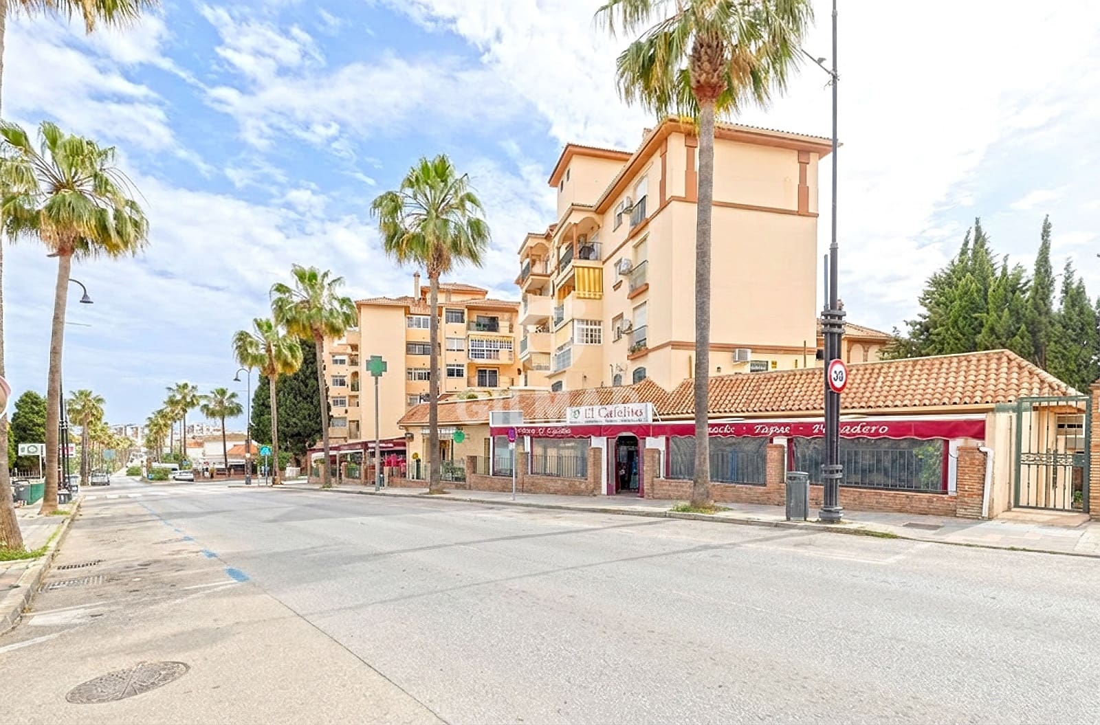 3 slaapkamer Flat te koop in Las Lagunas de Mijas met zwembad - € 320.000 (Ref: 9827545)