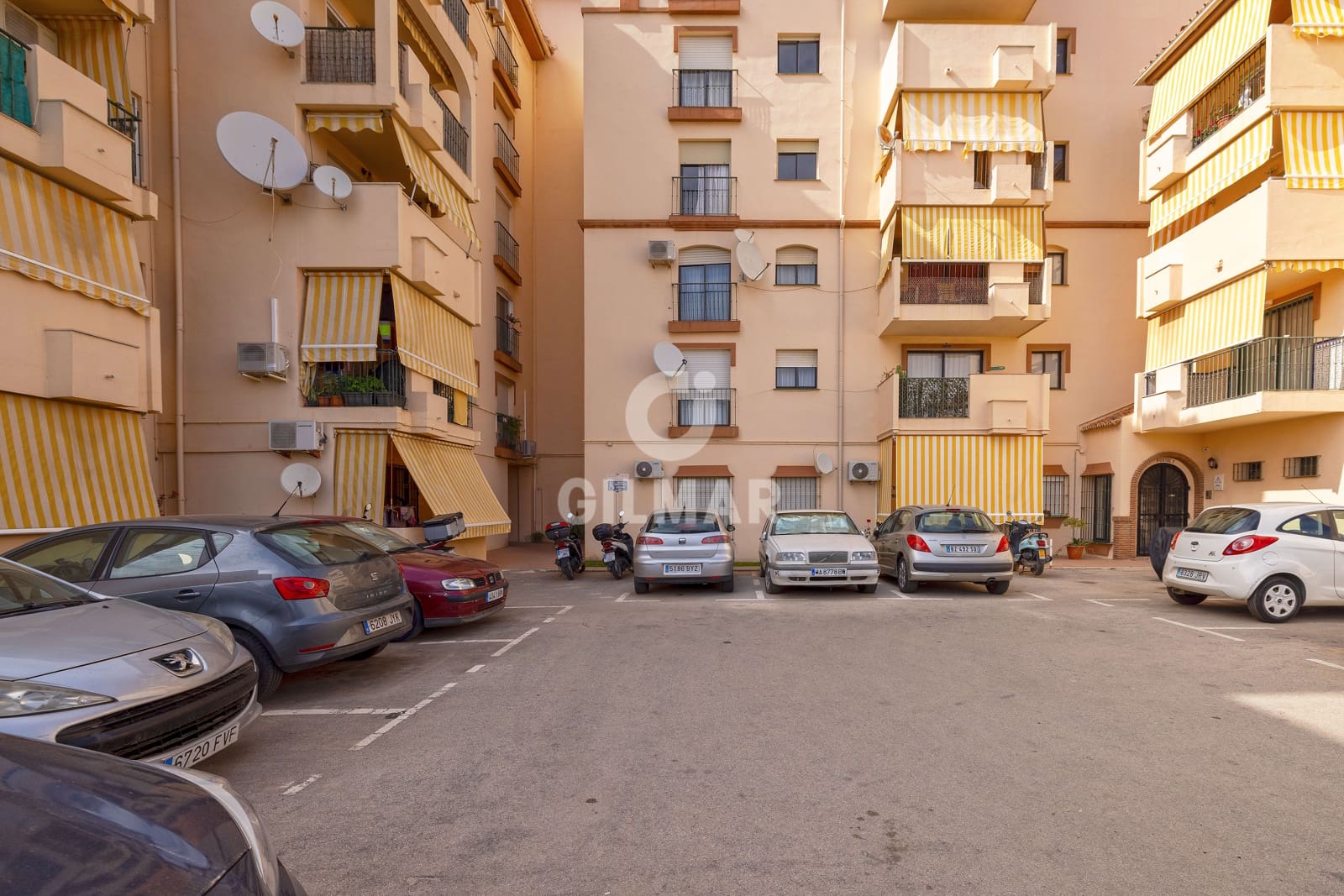 3 slaapkamer Flat te koop in Las Lagunas de Mijas met zwembad - € 320.000 (Ref: 9827545)