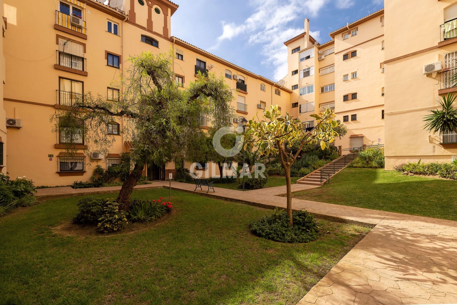 3 slaapkamer Flat te koop in Las Lagunas de Mijas met zwembad - € 320.000 (Ref: 9827545)