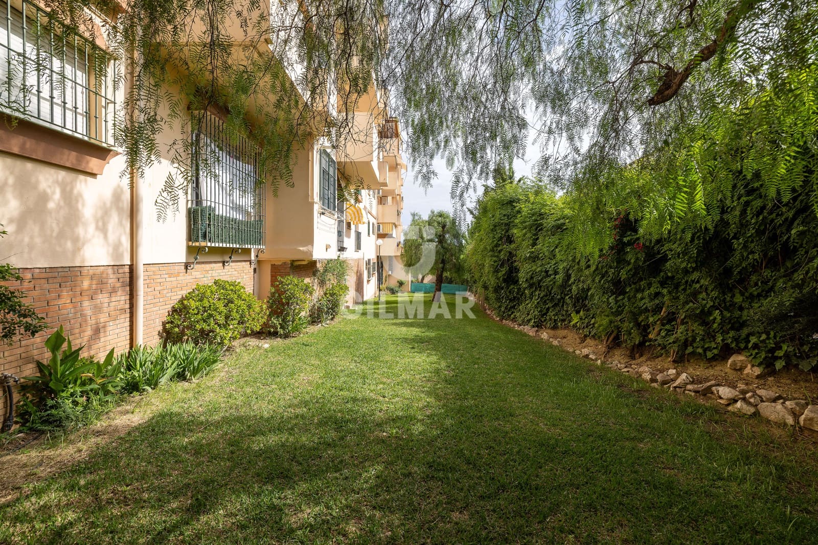 3 slaapkamer Flat te koop in Las Lagunas de Mijas met zwembad - € 320.000 (Ref: 9827545)
