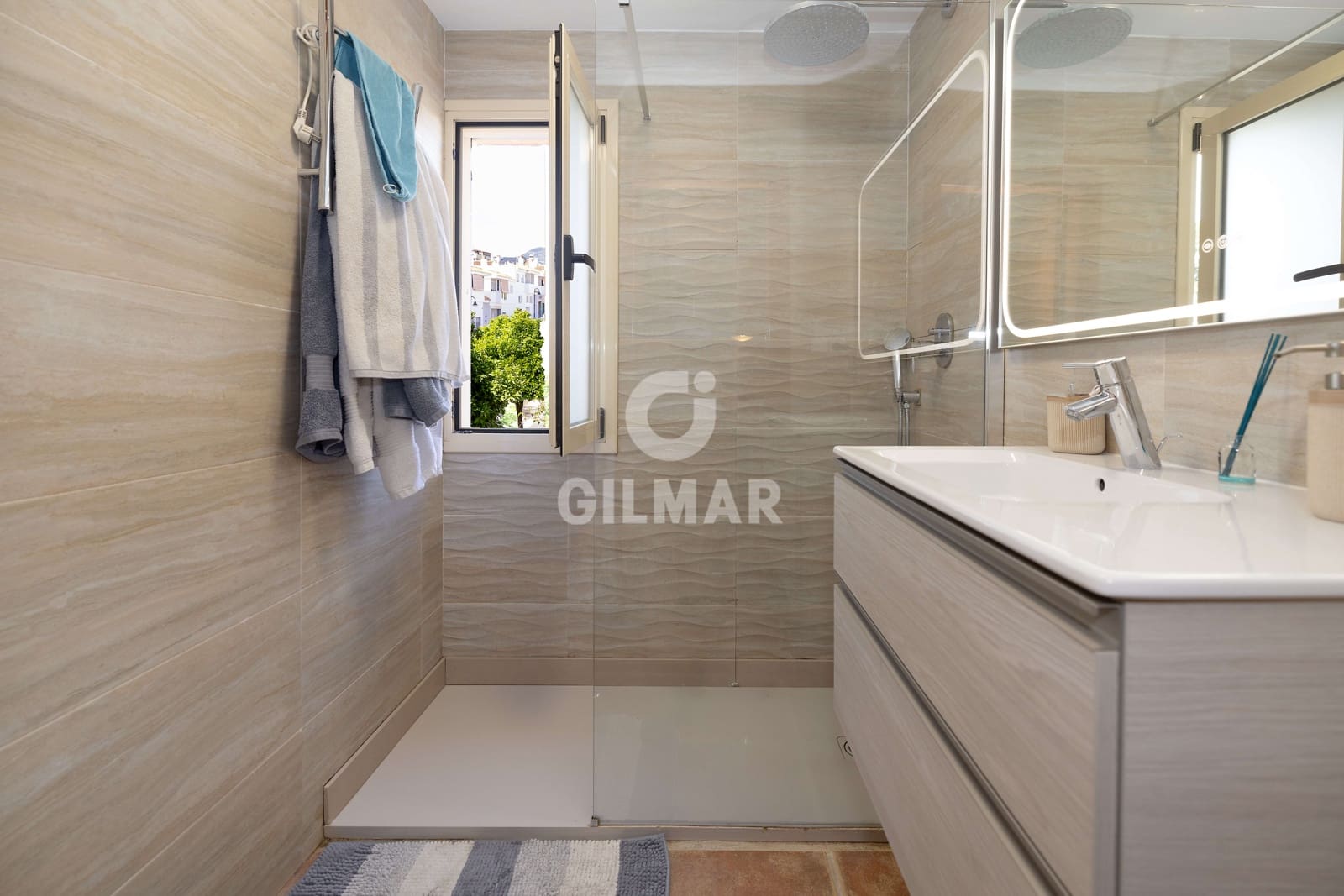 Adosado de 3 habitaciones en Las Lagunas de Mijas en venta con piscina - 470.000 € (Ref: 9827546)