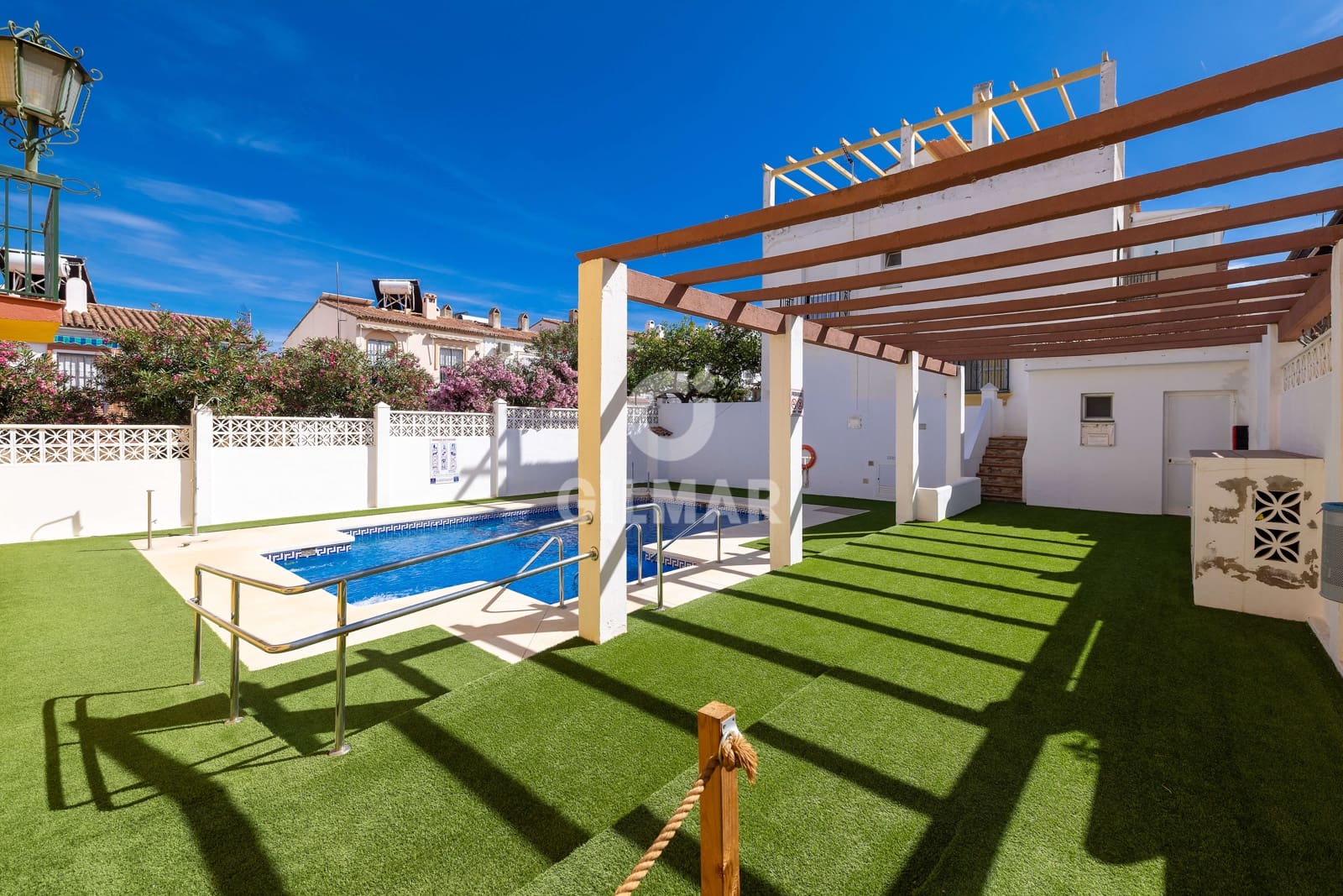 Adosado de 3 habitaciones en Las Lagunas de Mijas en venta con piscina - 470.000 € (Ref: 9827546)