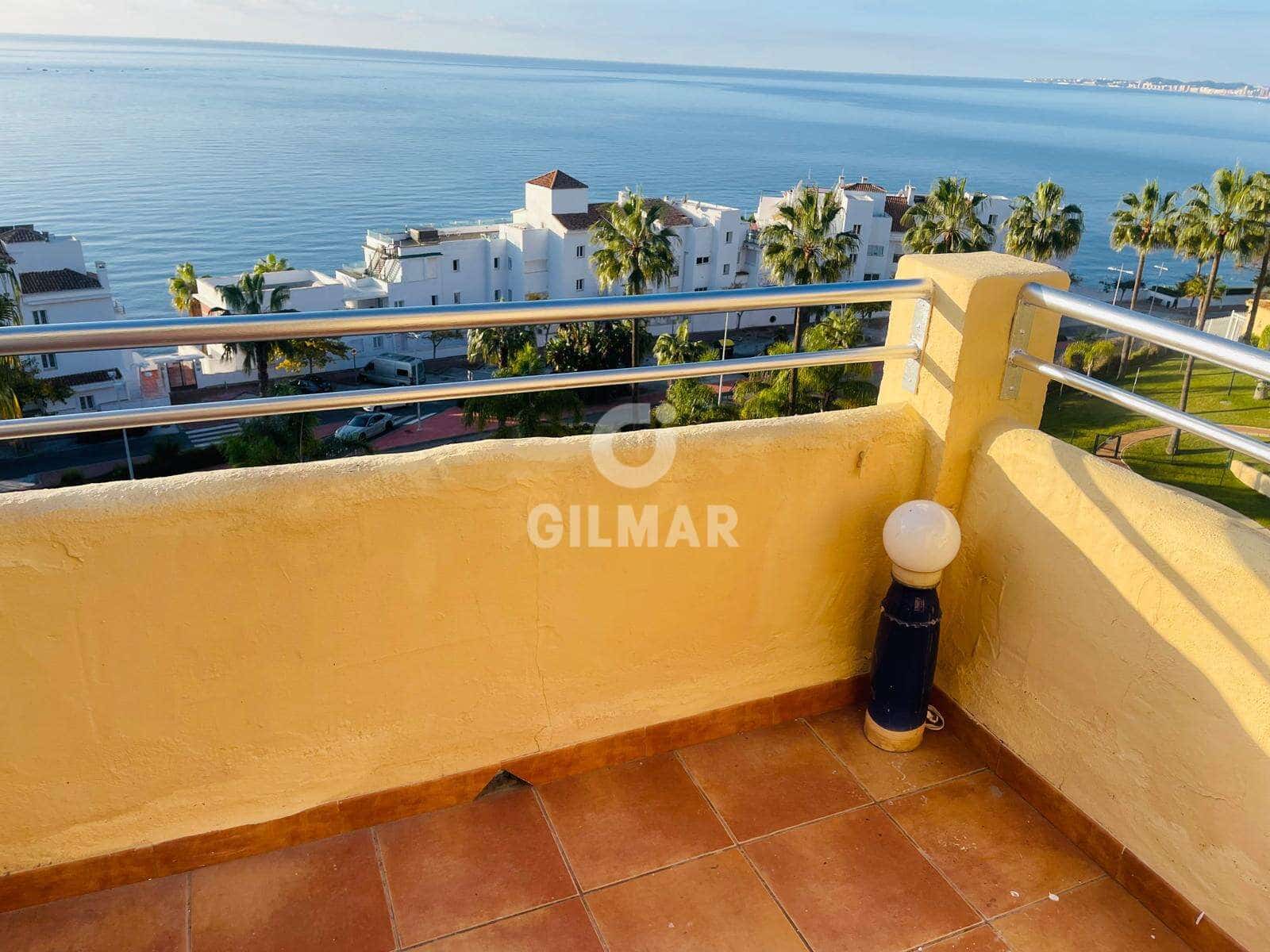 Piso de 3 habitaciones en Benalmadena Costa en venta con piscina garaje - 495.000 € (Ref: 9827549)