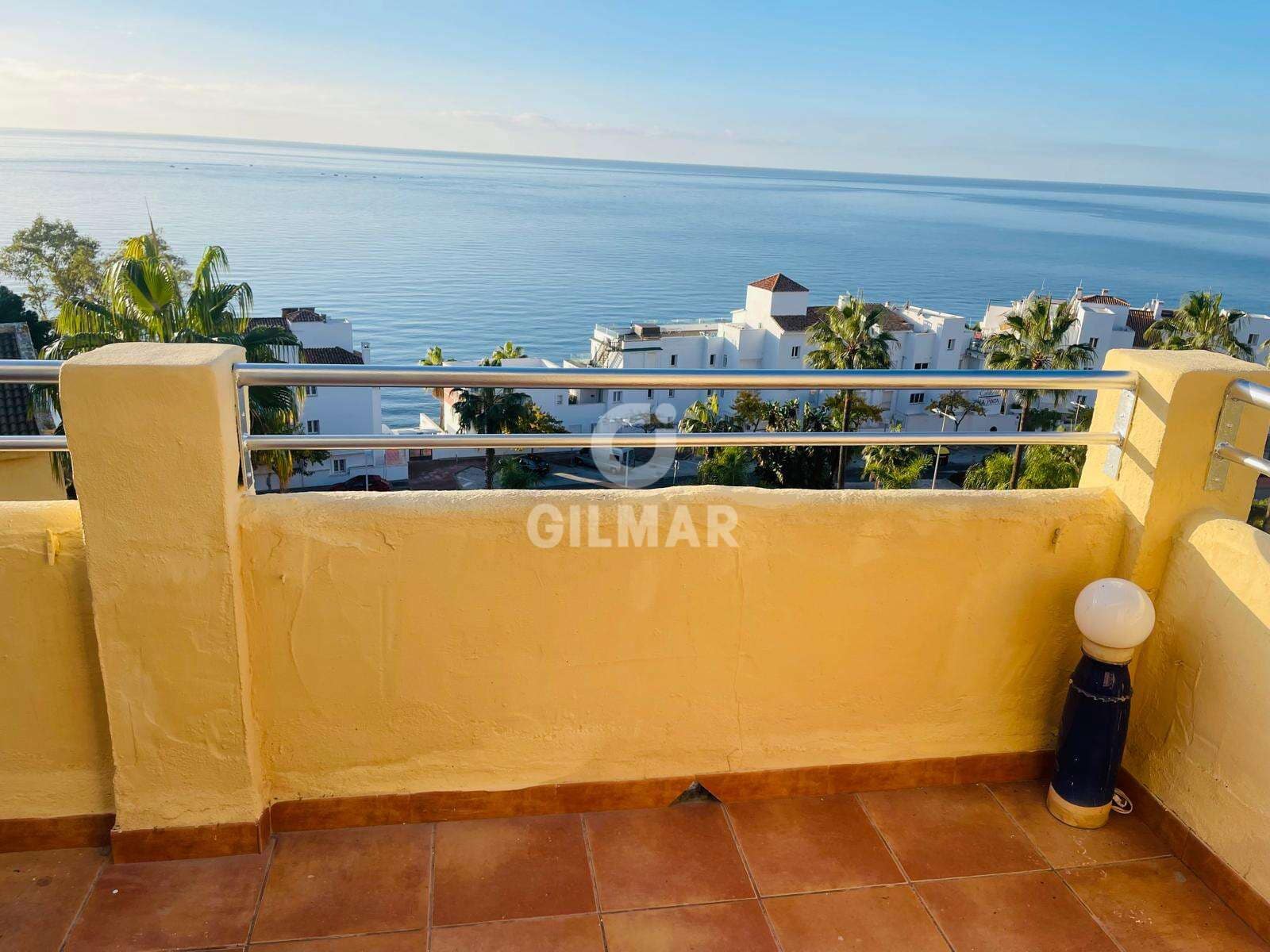 Piso de 3 habitaciones en Benalmadena Costa en venta con piscina garaje - 495.000 € (Ref: 9827549)