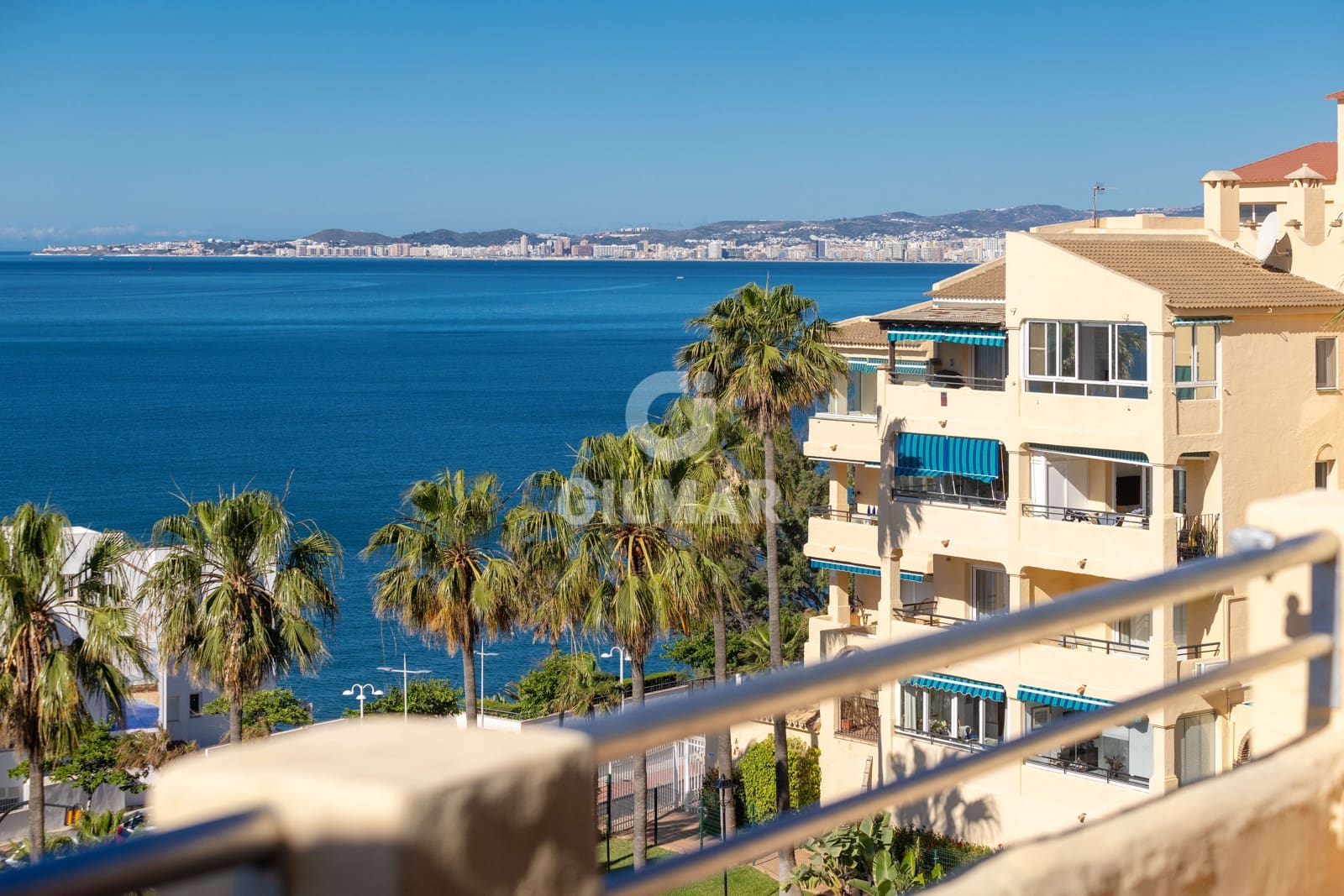 3 bedroom Flat for sale in Benalmadena Costa with pool garage - € 495,000 (Ref: 9827549)