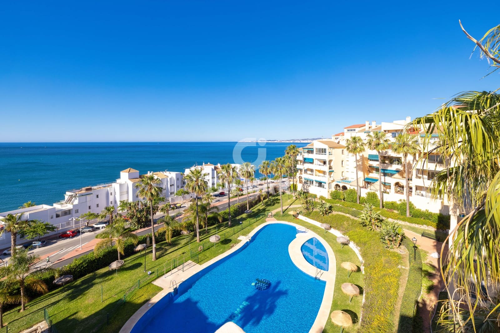 3 bedroom Flat for sale in Benalmadena Costa with pool garage - € 495,000 (Ref: 9827549)