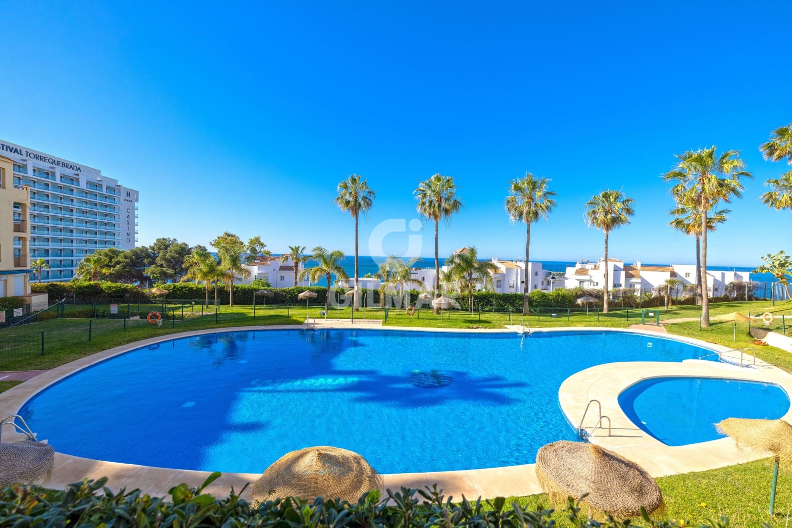 3 bedroom Flat for sale in Benalmadena Costa with pool garage - € 495,000 (Ref: 9827549)