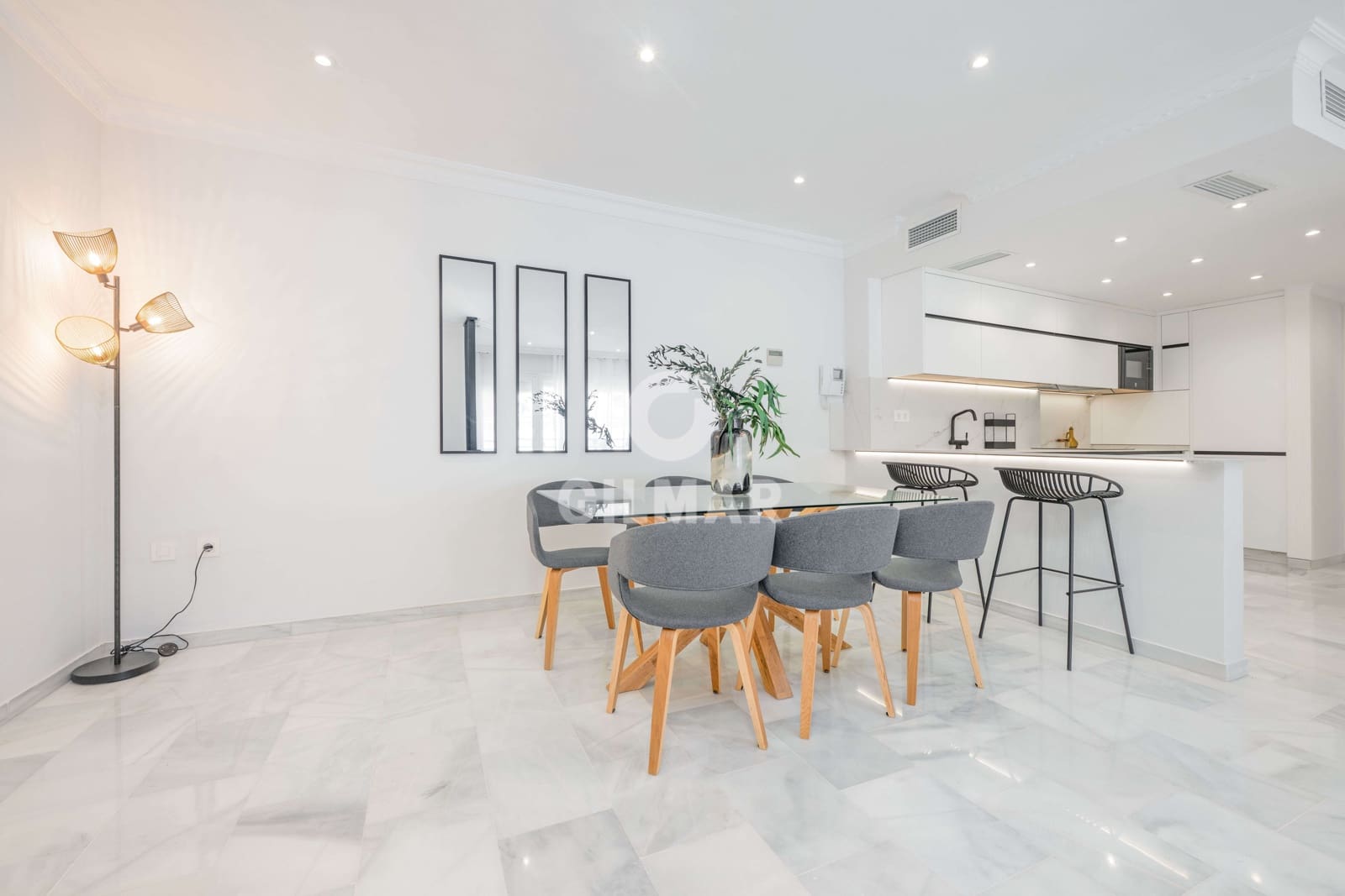 Piso de 2 habitaciones en Marbella en venta - 480.000 € (Ref: 9827550)
