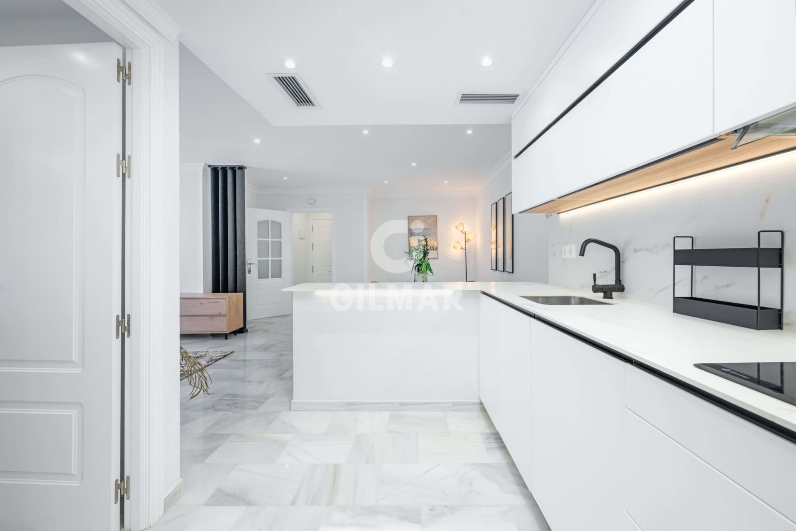 Piso de 2 habitaciones en Marbella en venta - 480.000 € (Ref: 9827550)