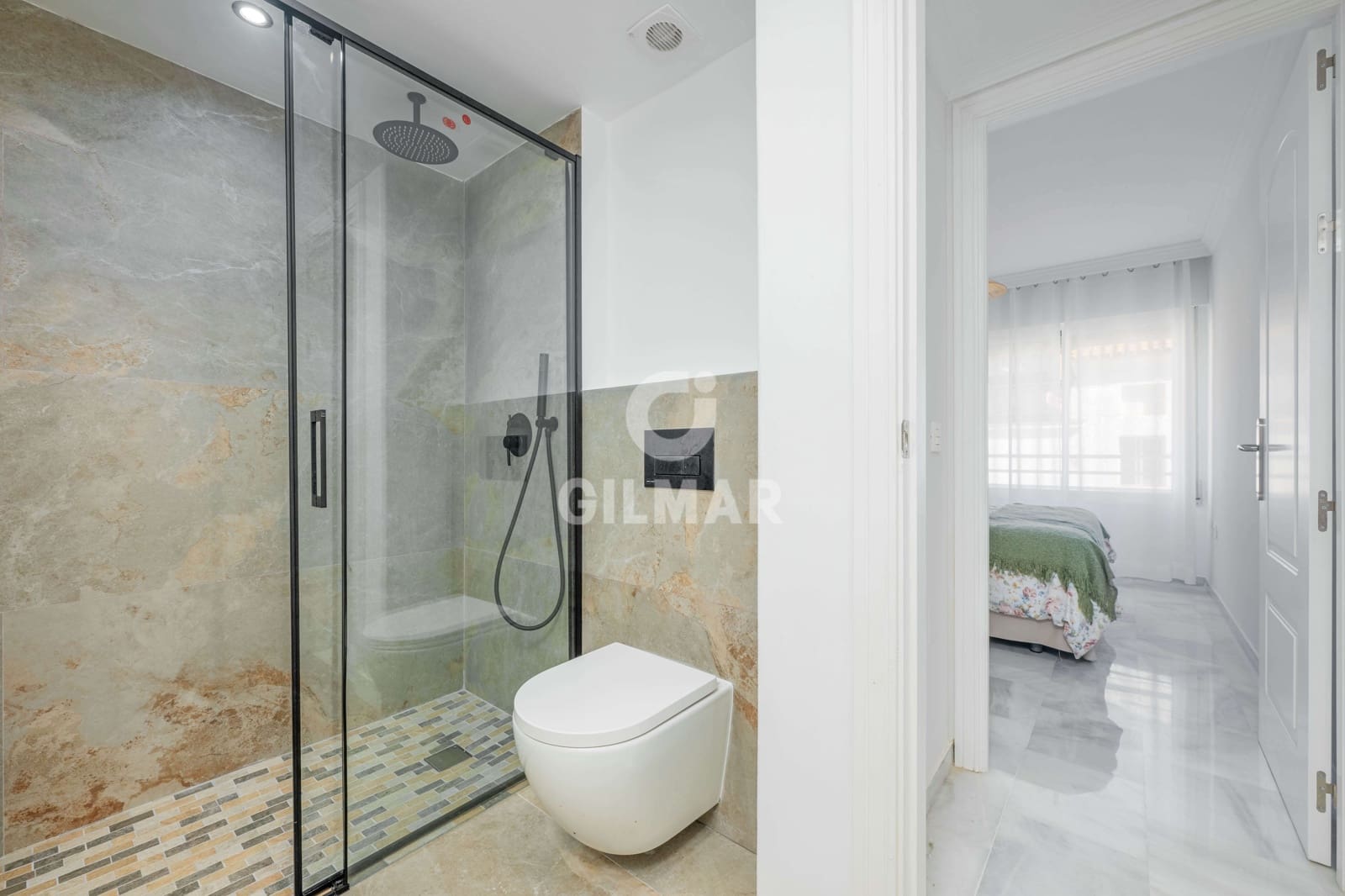 Piso de 2 habitaciones en Marbella en venta - 480.000 € (Ref: 9827550)