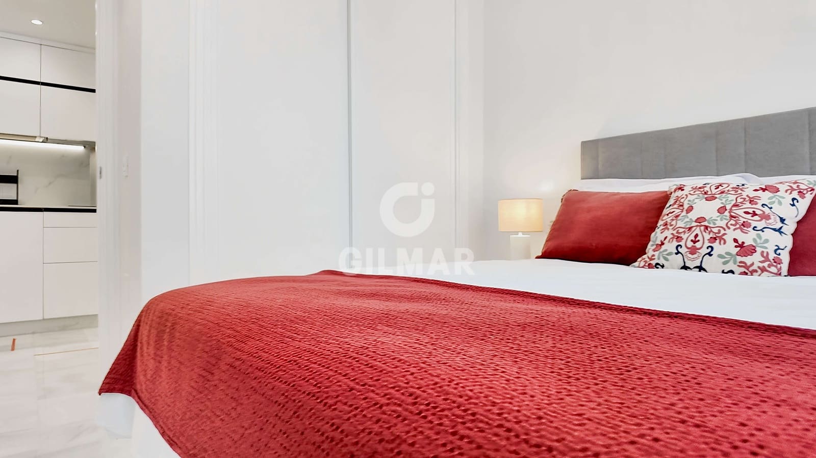 Piso de 2 habitaciones en Marbella en venta - 480.000 € (Ref: 9827550)
