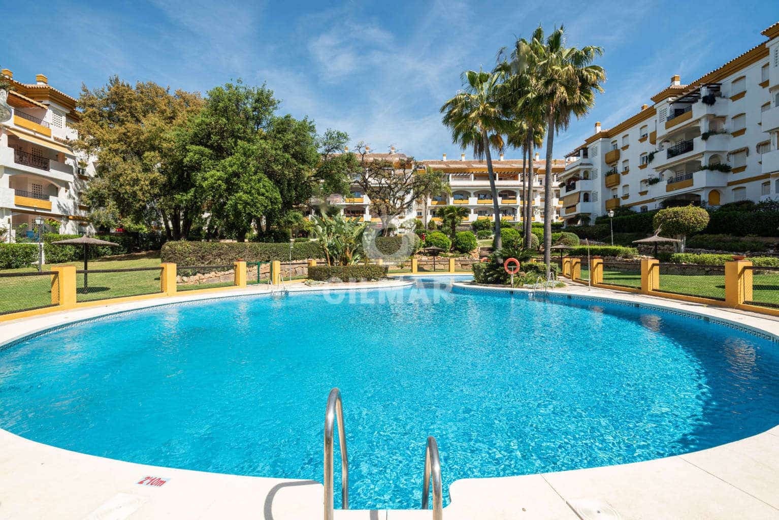 4 makuuhuone Kattohuoneisto myytävänä paikassa Marbella mukana uima-altaan 
autotalli - 570 000 € (Ref: 9827687)