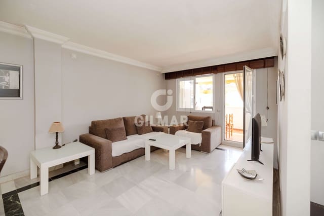 4 makuuhuone Kattohuoneisto myytävänä paikassa Marbella Centro, Marbella mukana uima-altaan 
autotalli - 570 000 € (Ref: 9827687)