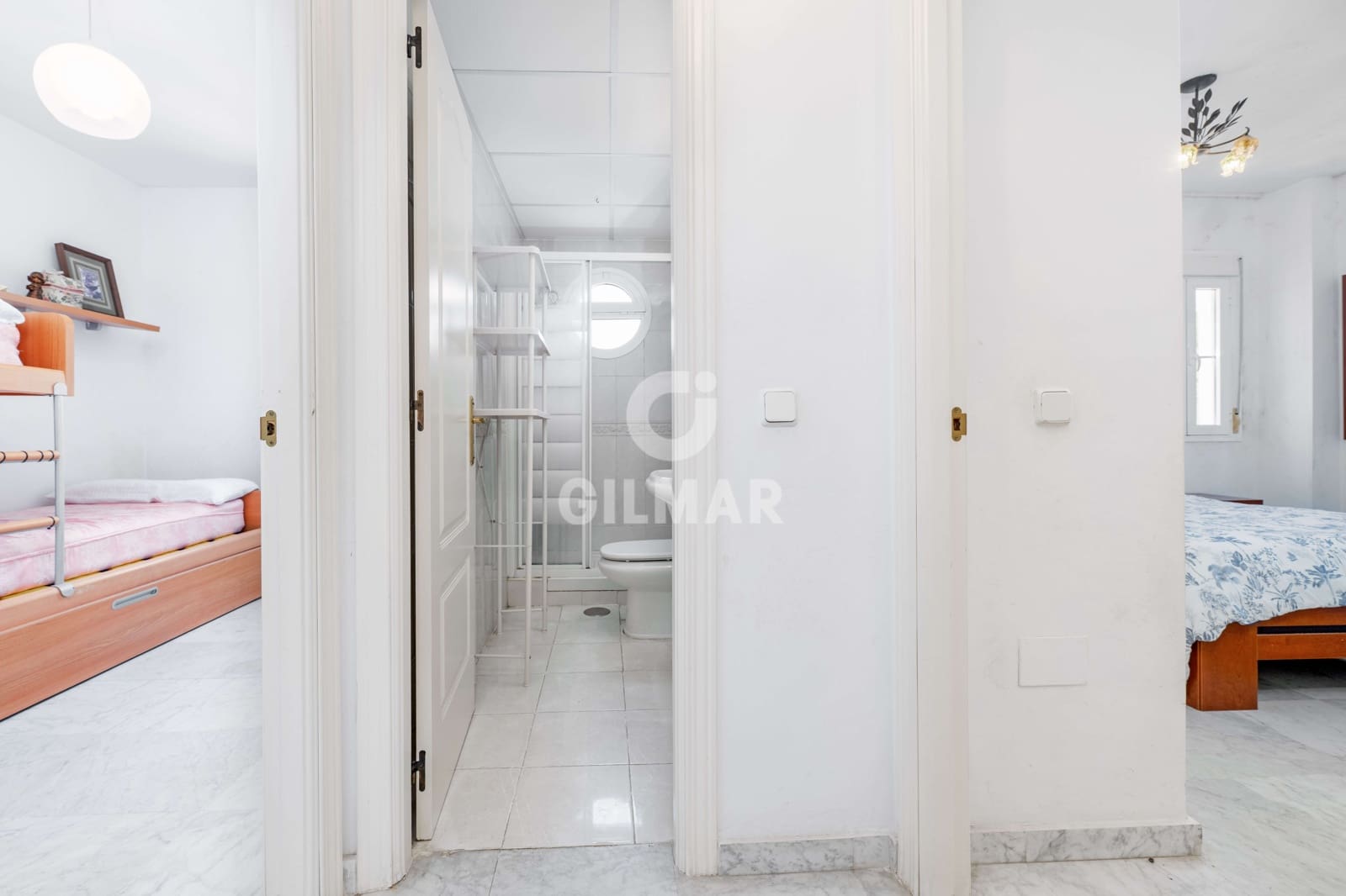 Ático de 2 habitaciones en Marbella en venta con piscina garaje - 815.000 € (Ref: 9827688)