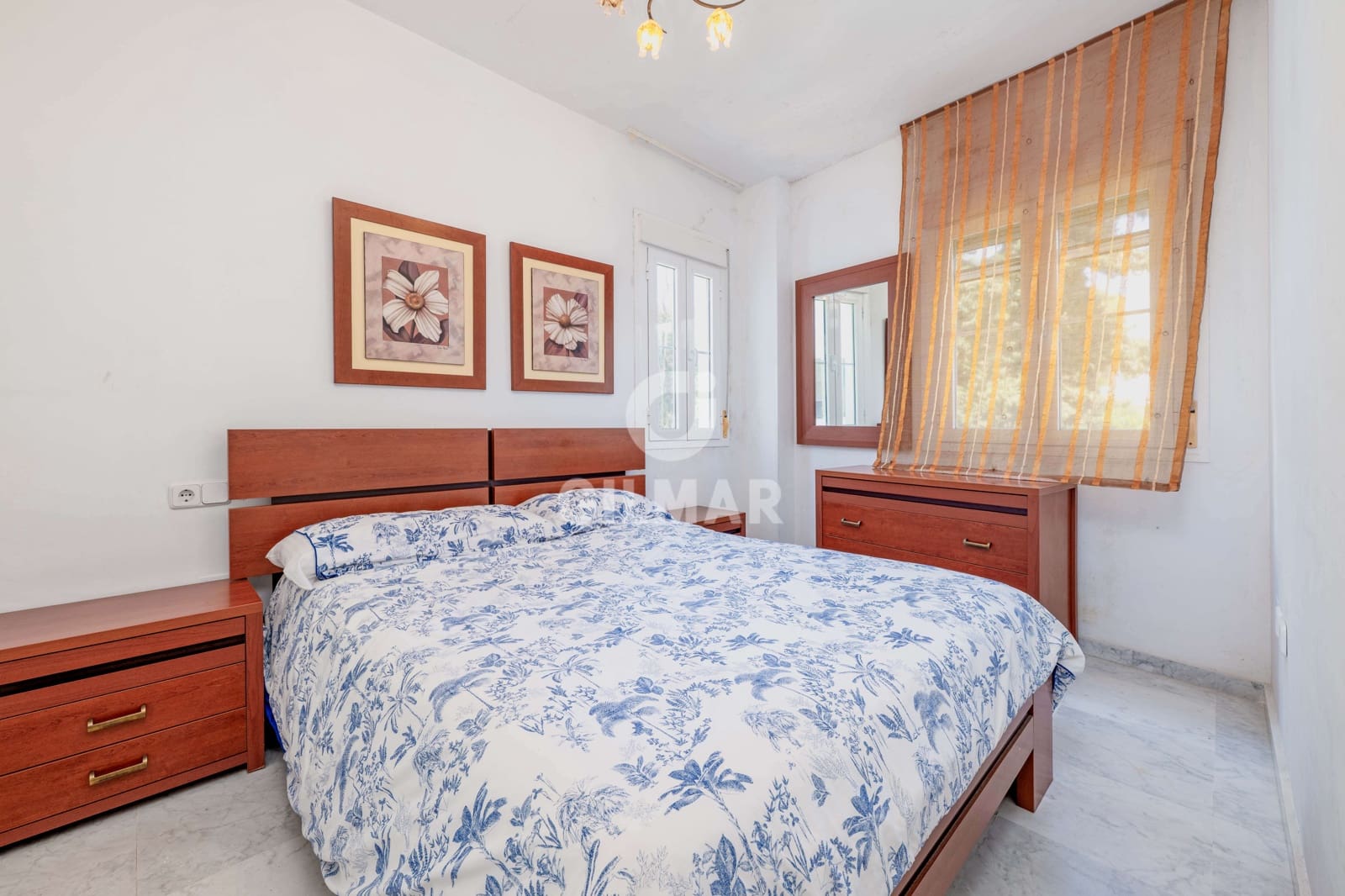 Ático de 2 habitaciones en Marbella en venta con piscina garaje - 815.000 € (Ref: 9827688)