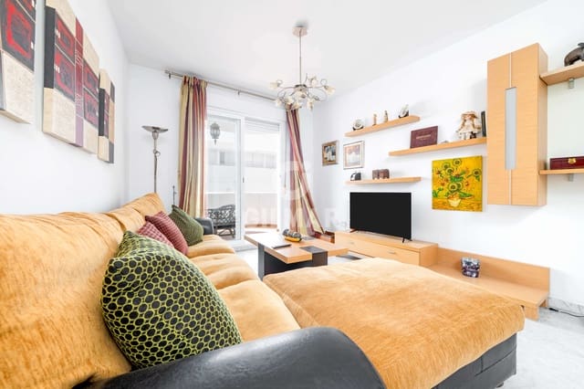 Ático de 2 habitaciones en Marbella Centro, Marbella en venta con piscina garaje - 815.000 € (Ref: 9827688)