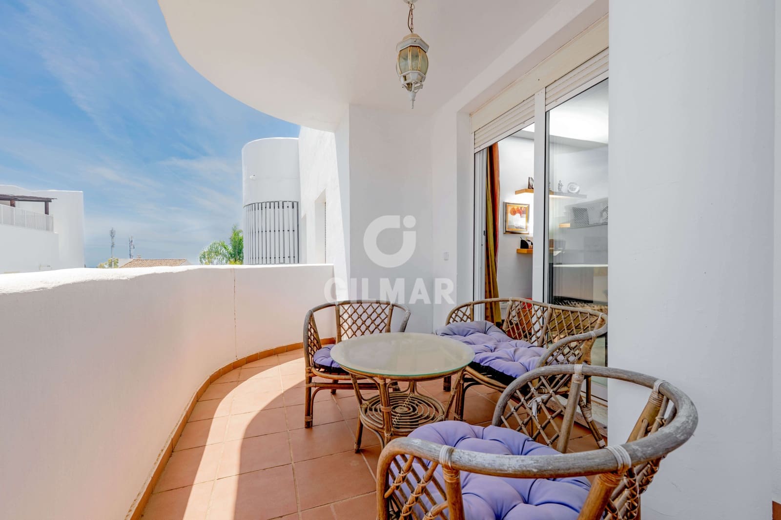 Ático de 2 habitaciones en Marbella en venta con piscina garaje - 815.000 € (Ref: 9827688)