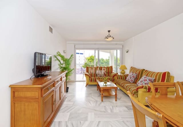 3 chambre Appartement à vendre à Puerto de Estepona, Estepona avec piscine garage - 430 000 € (Ref: 9830307)
