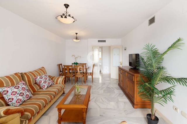3 chambre Appartement à vendre à Puerto de Estepona, Estepona avec piscine garage - 430 000 € (Ref: 9830307)